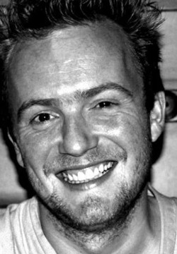  Кристиан Хенсон