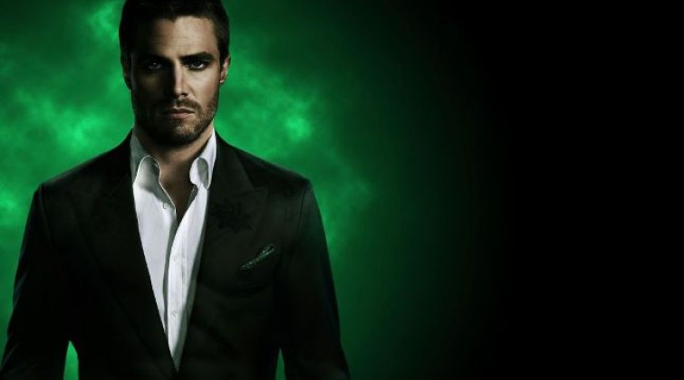 В последнем сезоне "Флэш" Зеленую Стрелу сыграет актер Стивен Амелл