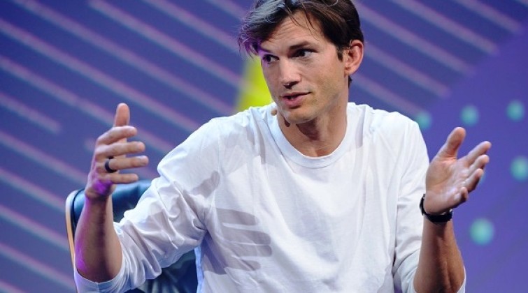 У Эштона Кутчера болезнь? Чуть не потерял зрение и слух...