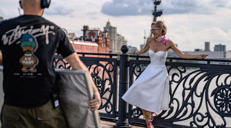 Адам и Ева 2.0 - кадры из съемки ромкома.